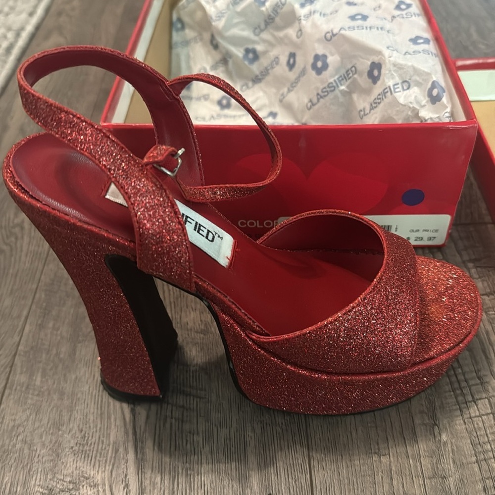 Sparkly Red Chunky Heel Size 7